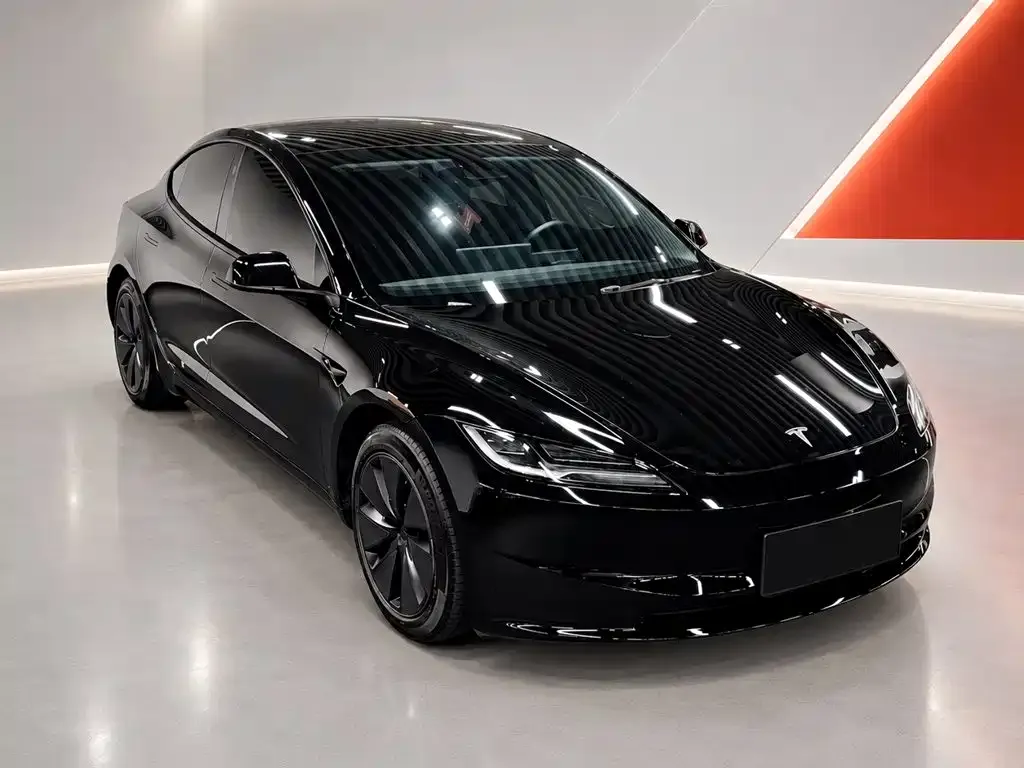 Tesla Model 3 — фото 10