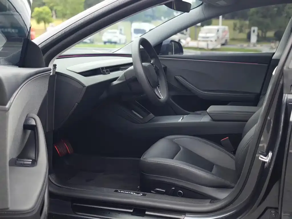 Tesla Model 3 — фото 2