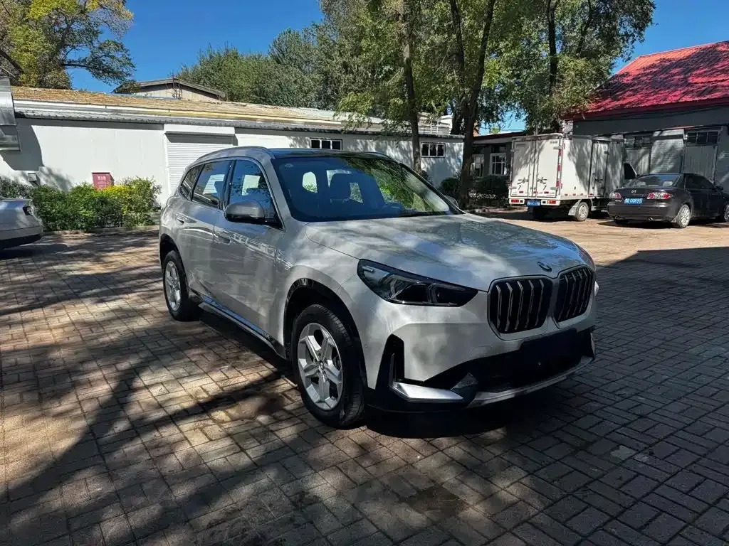 BMW X1 — фото 9