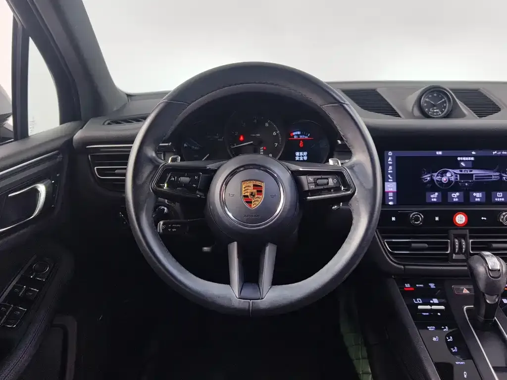 Porsche Macan — фото 4