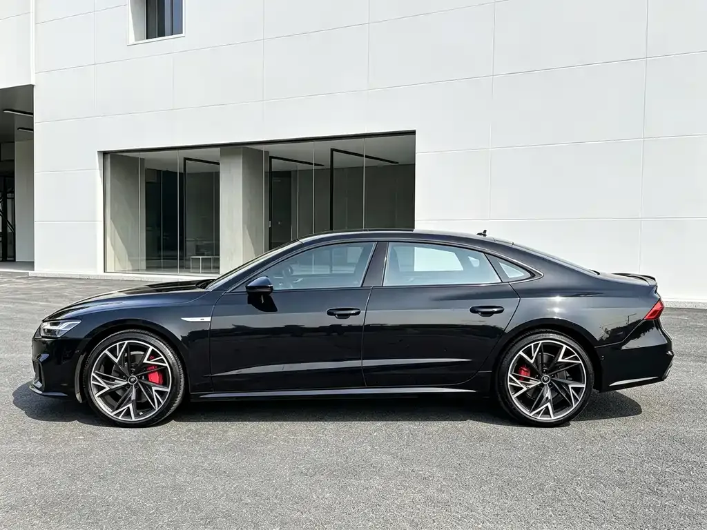 Audi A7L — фото 6