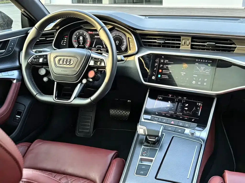 Audi A7L — фото 8