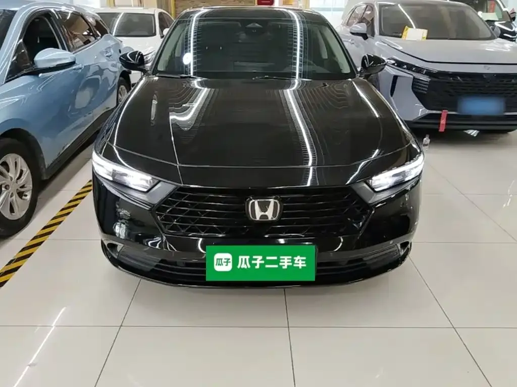 Honda Accord — фото 8