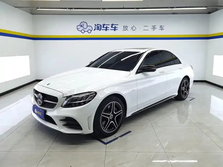 Mercedes-Benz C-Class — фото 1