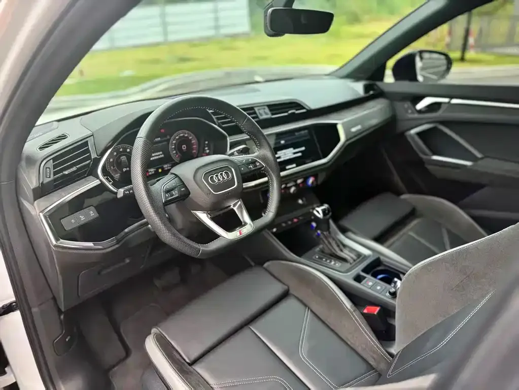 Audi Q3 Sportback — фото 2