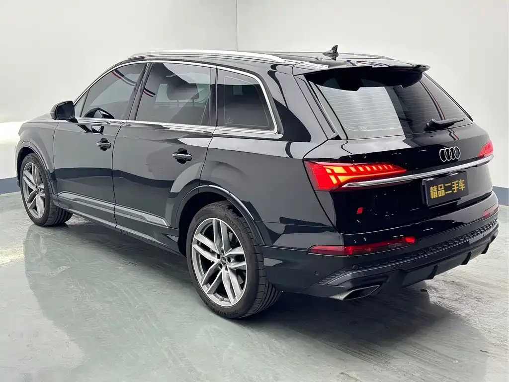 Audi Q7 — фото 4