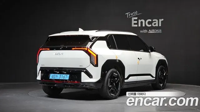Kia EV3 — фото 4