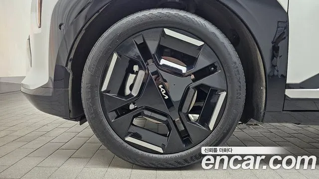 Kia EV3 — фото 5
