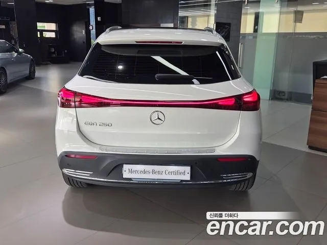 Mercedes-Benz EQA — фото 9