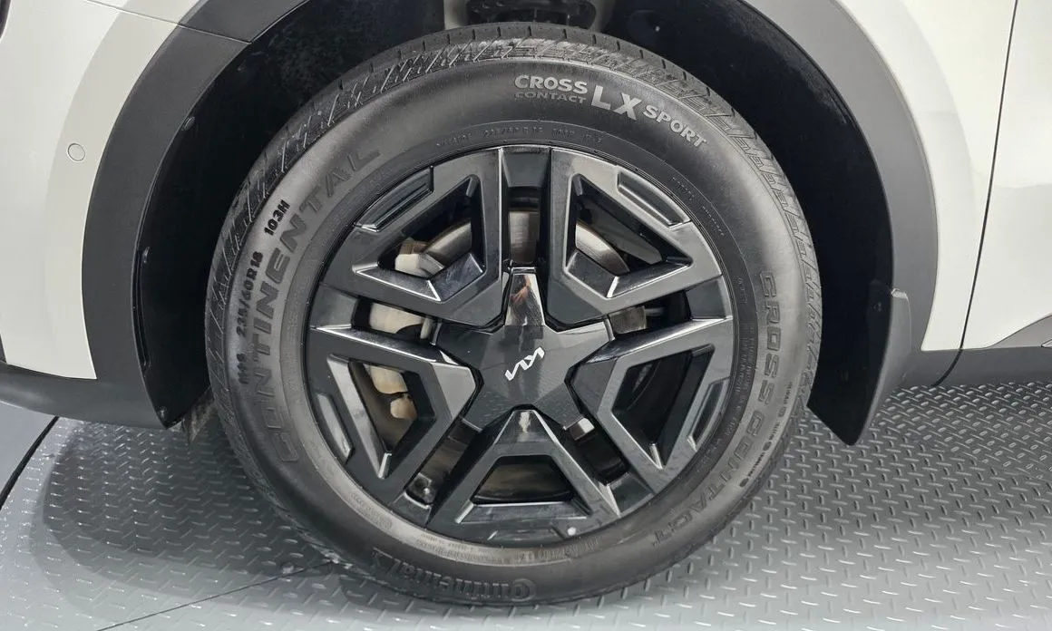 Kia Sorento — фото 6