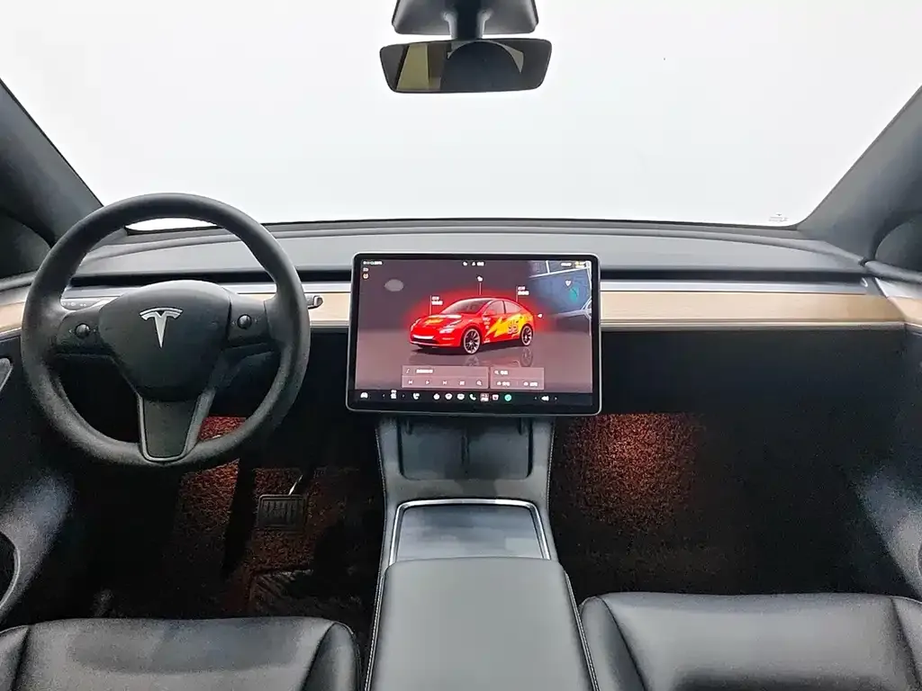 Tesla Model Y — фото 9