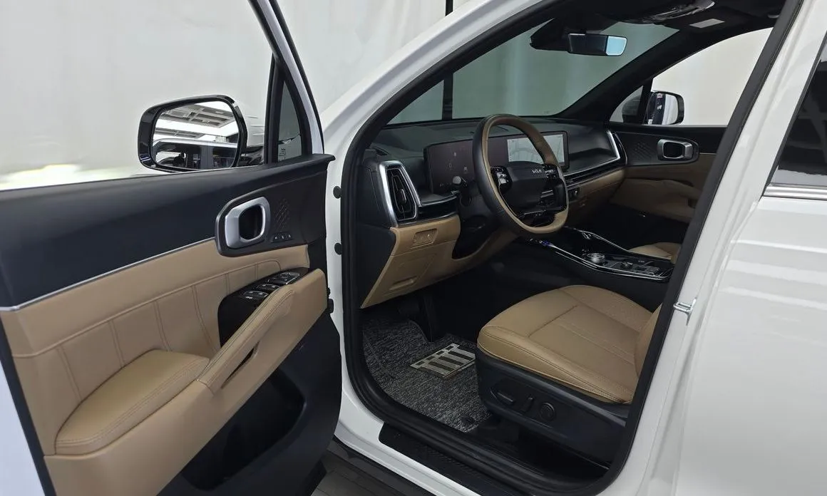 Kia Sorento — фото 9