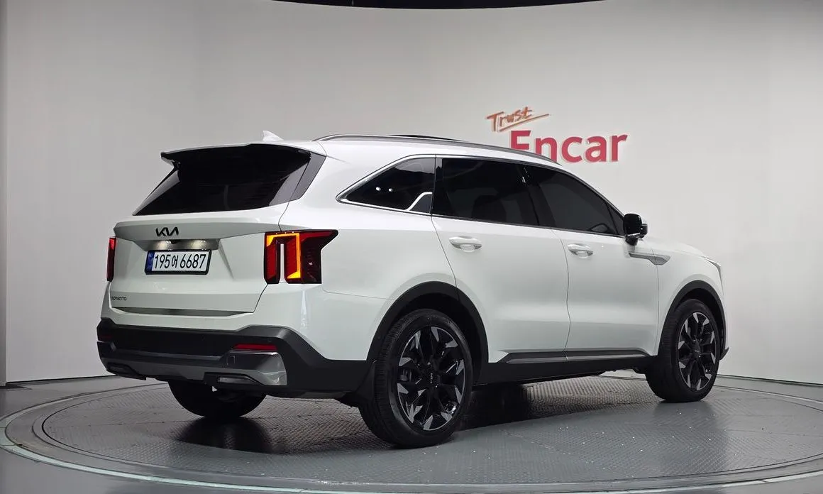 Kia Sorento — фото 3