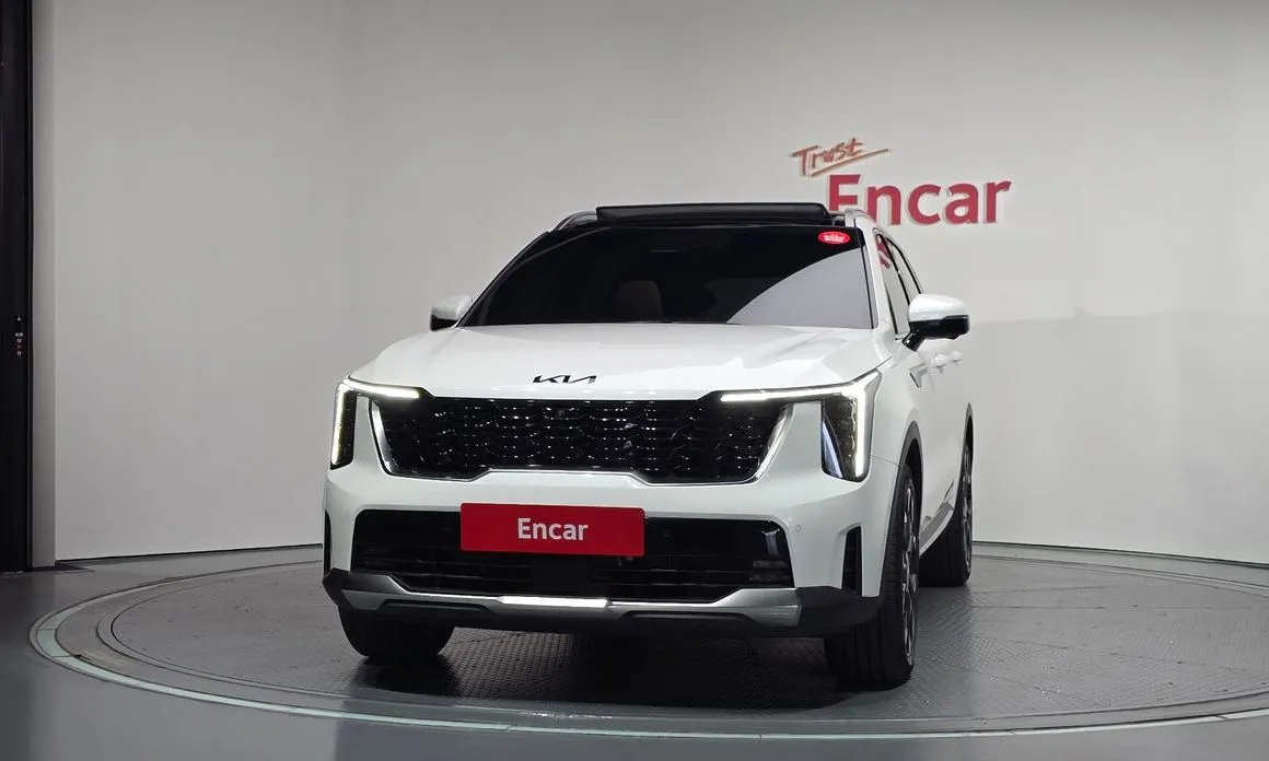 Kia Sorento — фото 8