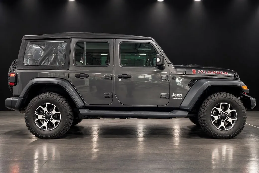 Jeep Wrangler — фото 9