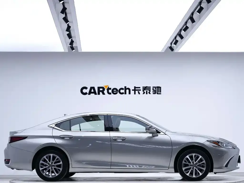 Lexus ES — фото 2