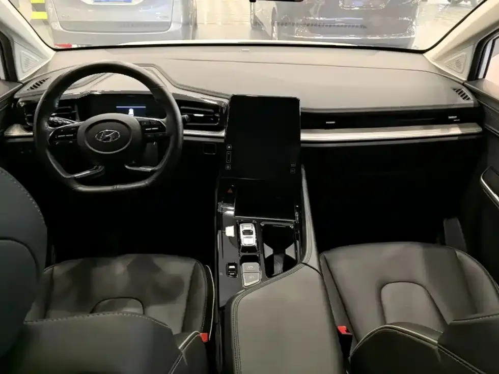 Hyundai Custo — фото 2