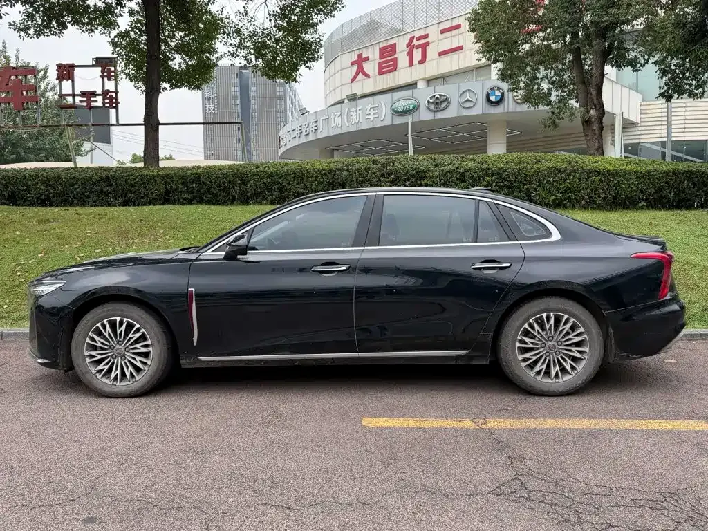 Hongqi H5 — фото 5