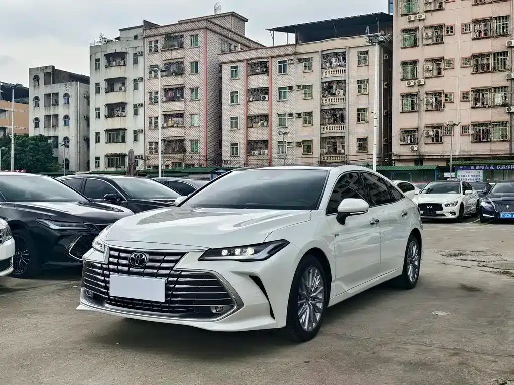 Toyota Avalon — фото 9