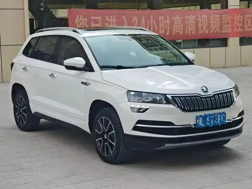 Skoda Karoq — фото 1