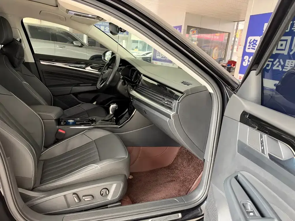 Volkswagen Passat — фото 9