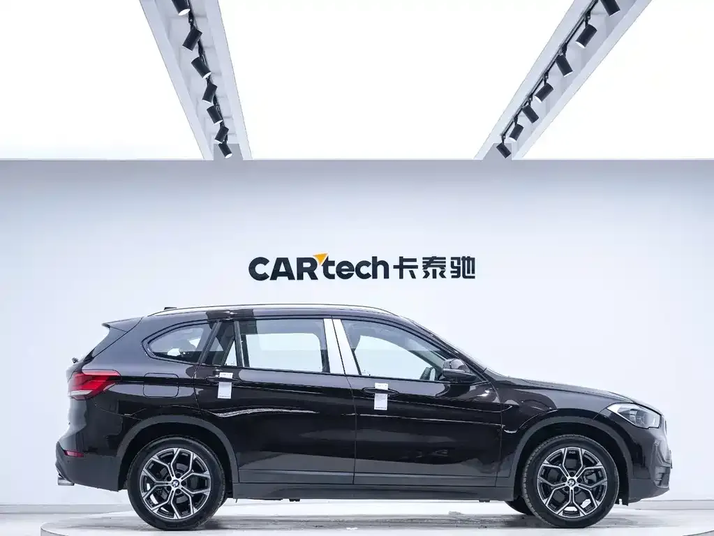 BMW X1 — фото 5