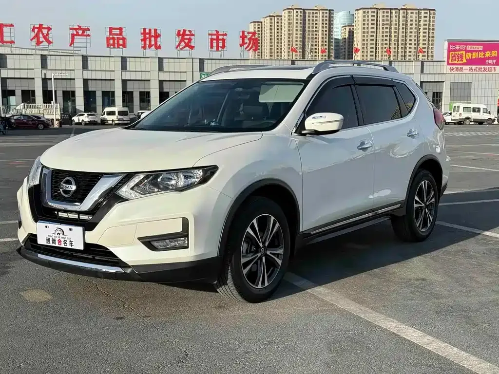 Nissan X-Trail — фото 1
