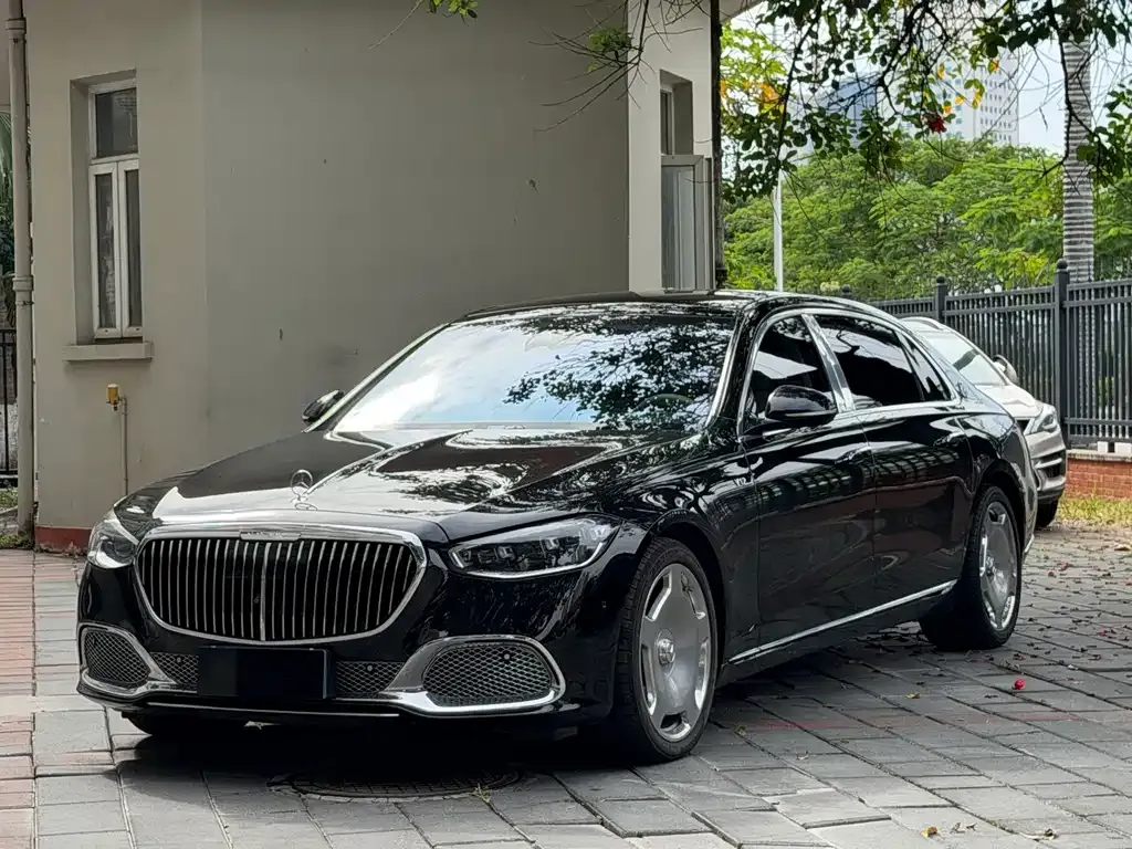 Mercedes-Benz S-Class — фото 1