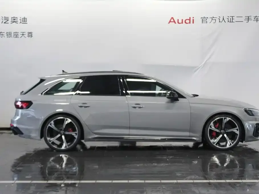 Audi RS 4 — фото 9