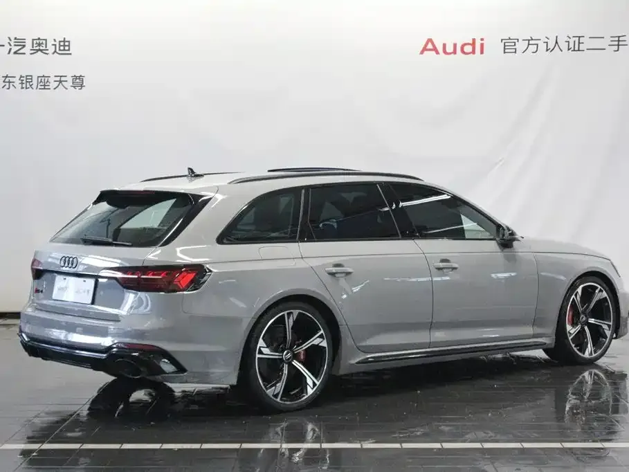 Audi RS 4 — фото 7