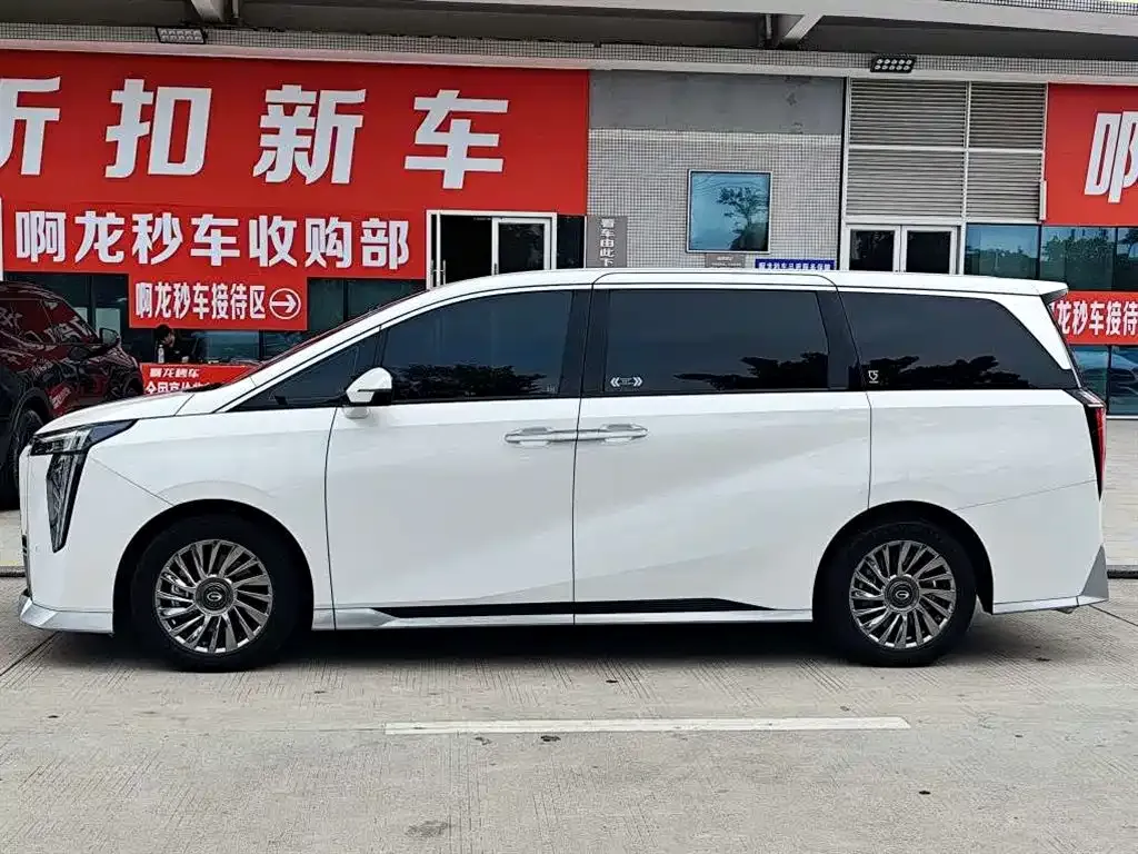 GAC Motor Trumpchi M8 — фото 9