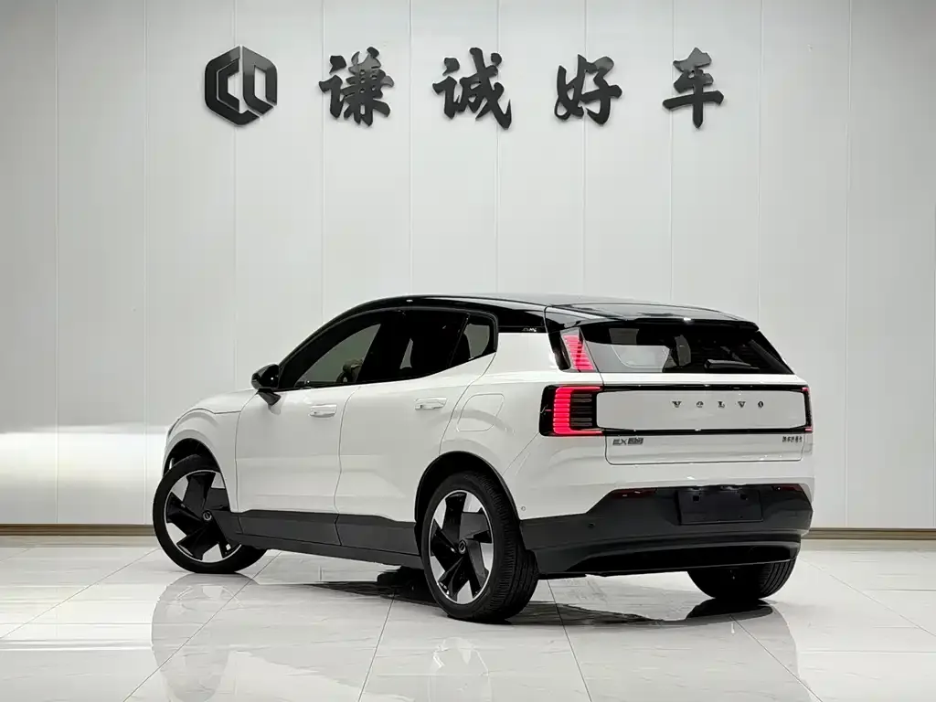 Volvo EX30 — фото 10