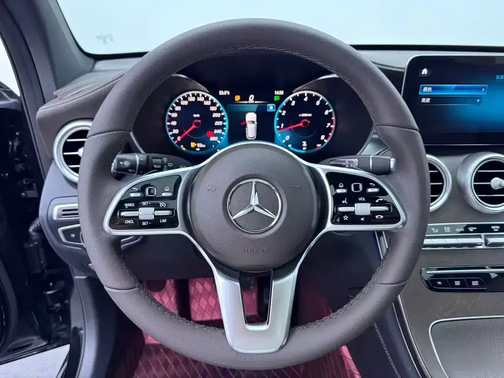 Mercedes-Benz GLC — фото 10