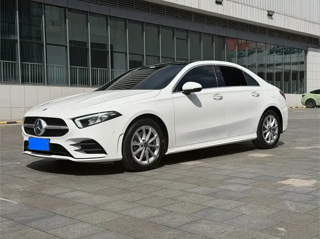 Mercedes-Benz A-Class — фото 1