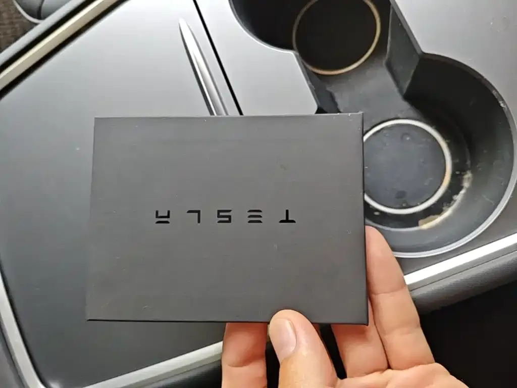 Tesla Model 3 — фото 3