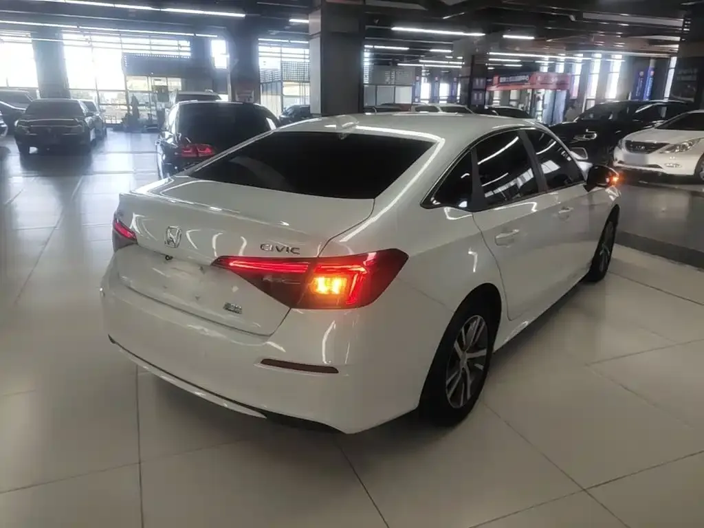 Honda Civic — фото 8