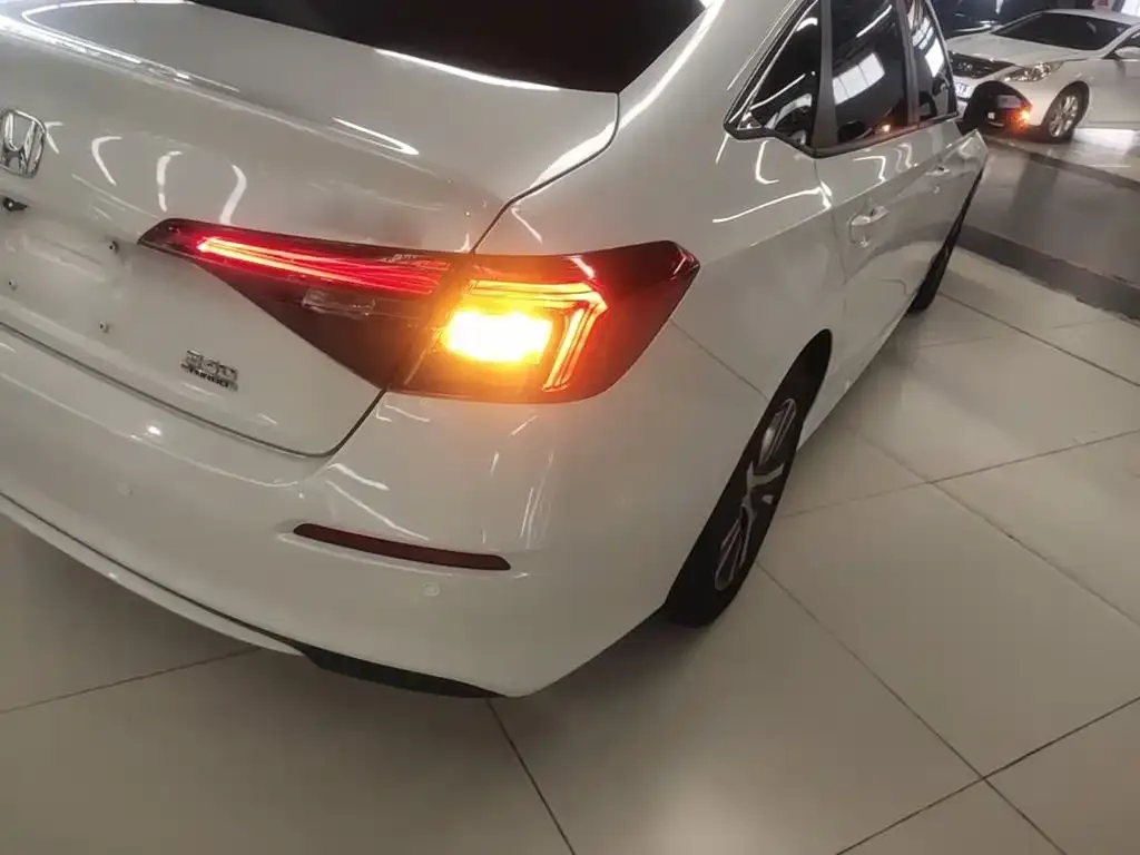 Honda Civic — фото 5
