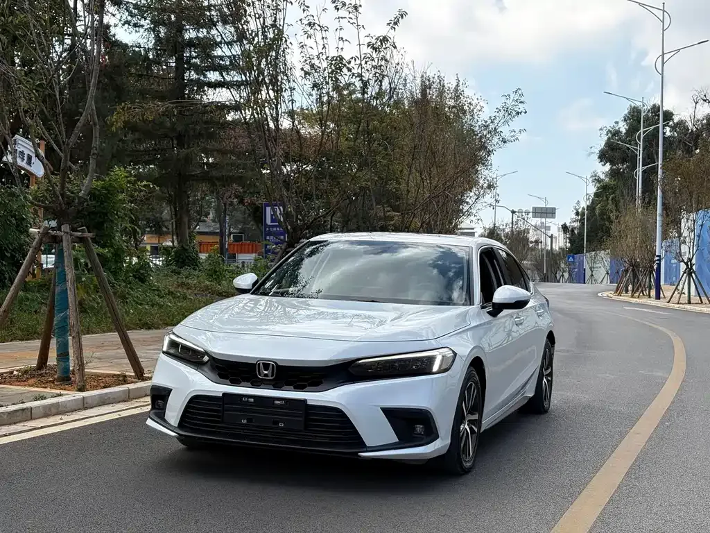 Honda Civic — фото 1
