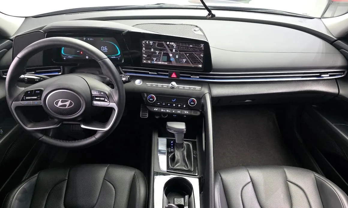Hyundai AVANTE — фото 10