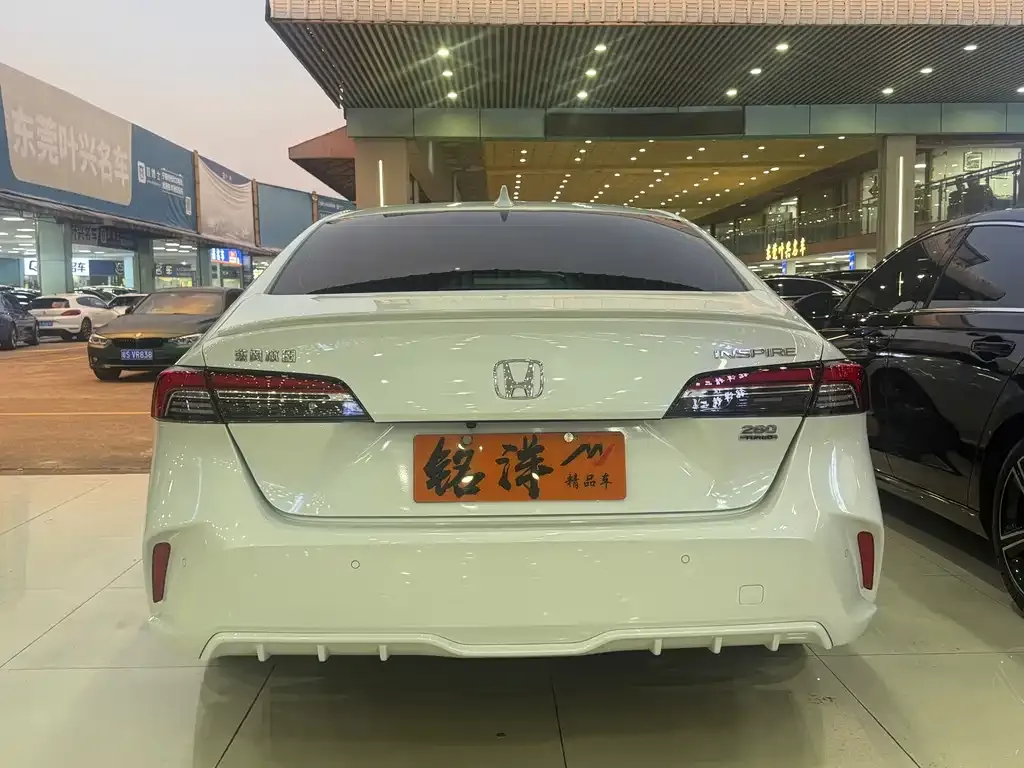 Honda Inspire — фото 3