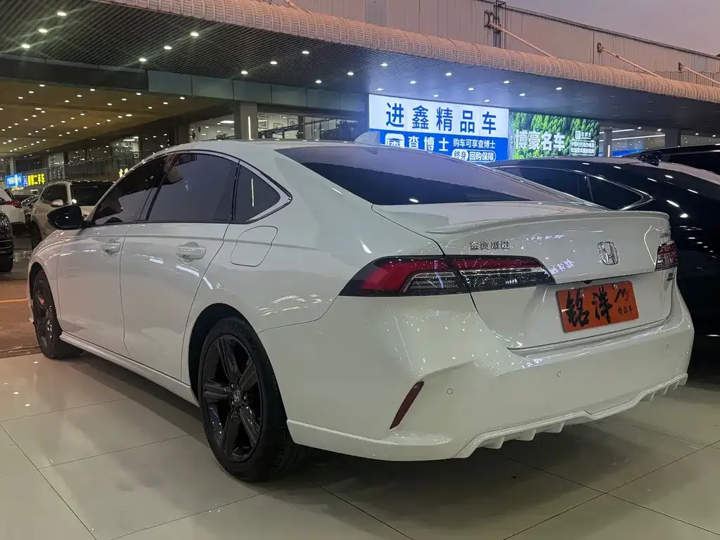 Honda Inspire — фото 10