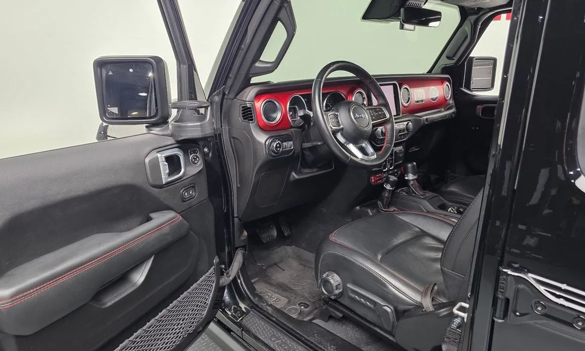 Jeep Wrangler — фото 8