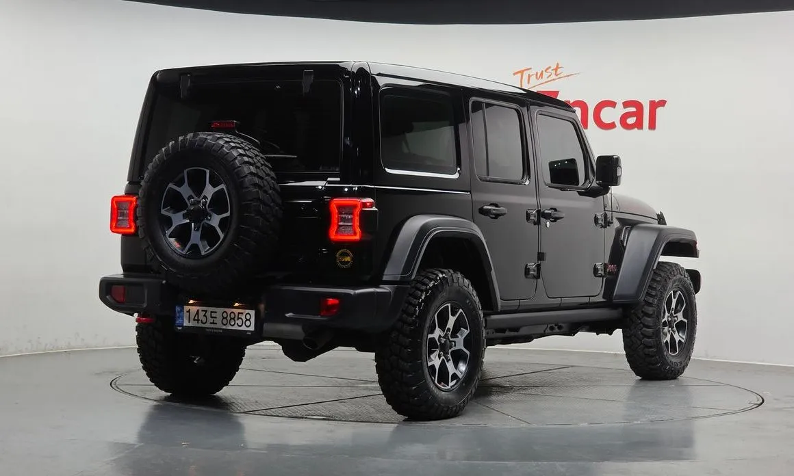Jeep Wrangler — фото 10