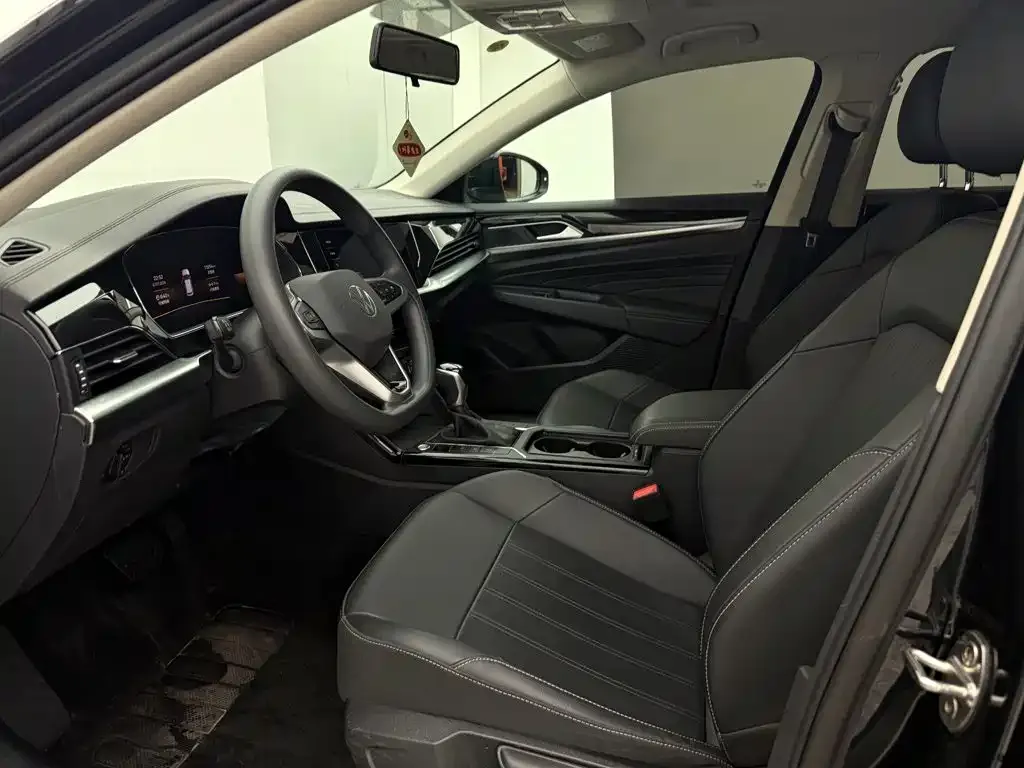 Volkswagen Passat — фото 9