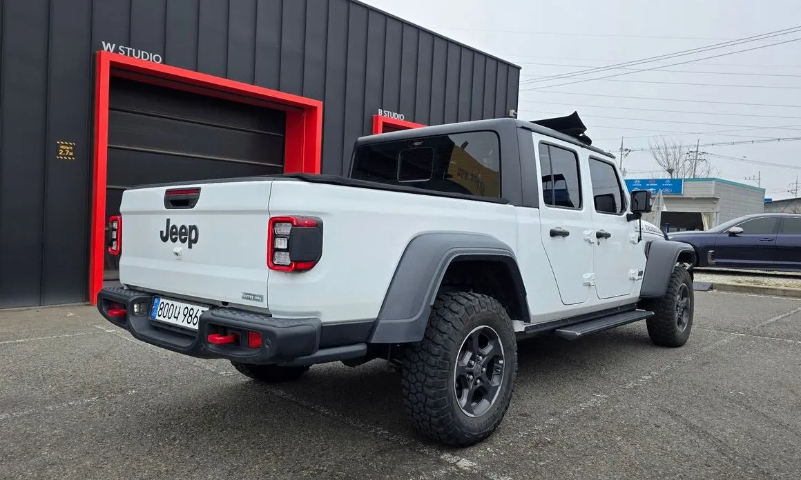 Jeep Gladiator — фото 6