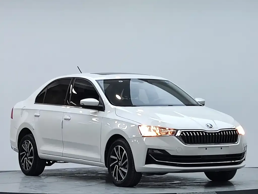 Skoda Rapid — фото 8
