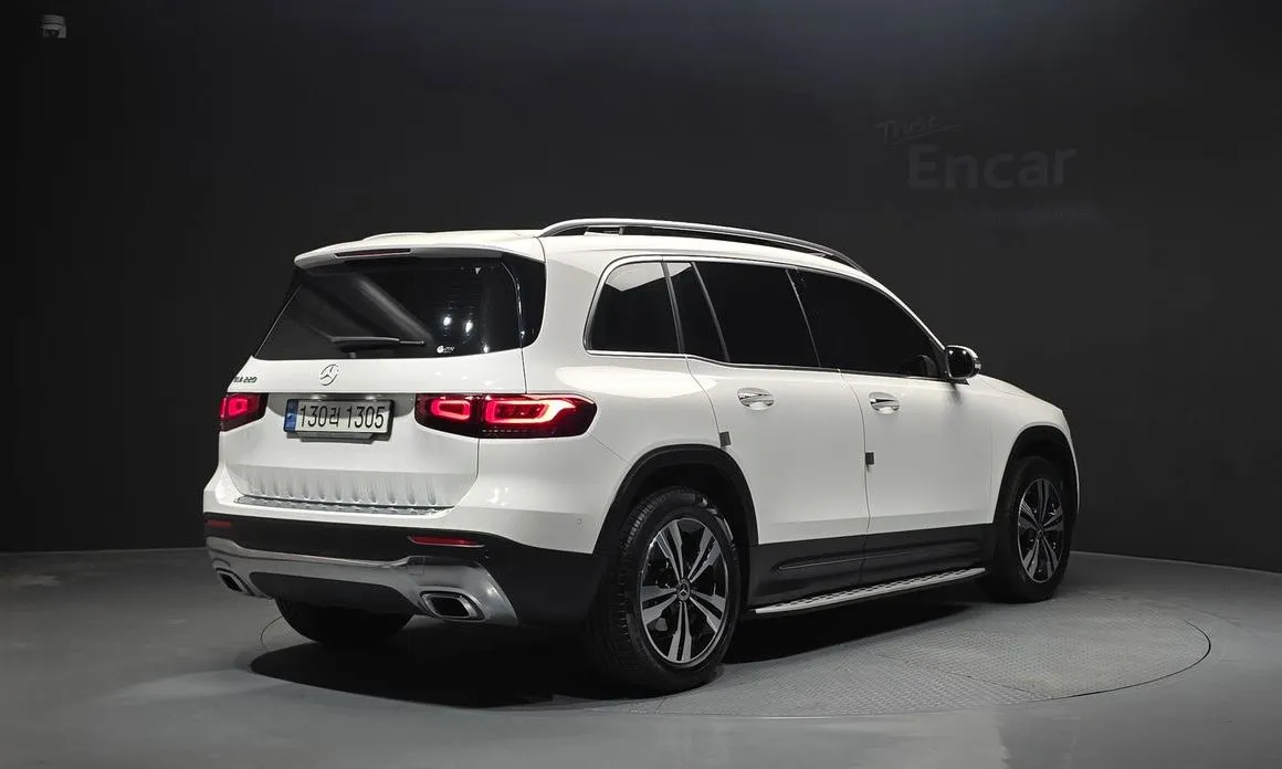 Mercedes-Benz GLB-Class — фото 7