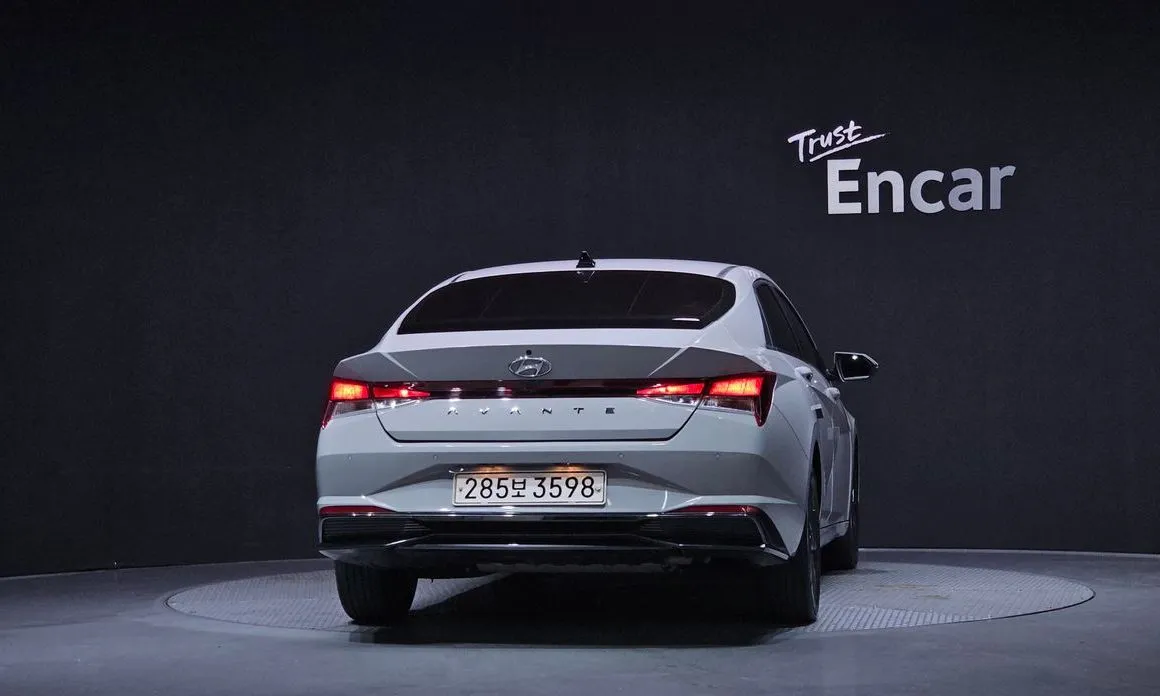 Hyundai AVANTE — фото 4