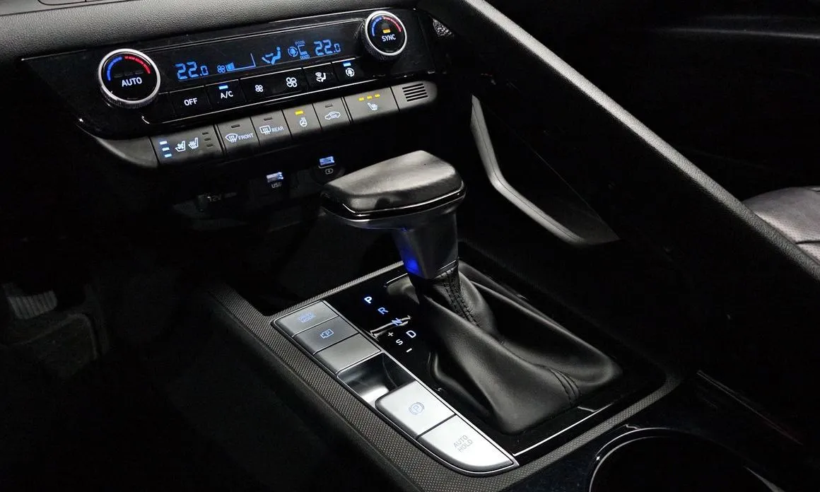 Hyundai AVANTE — фото 9