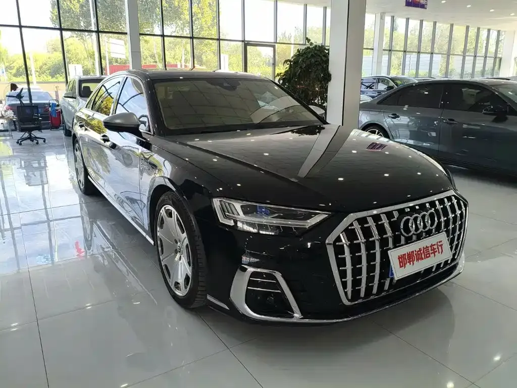 Audi A8 — фото 4